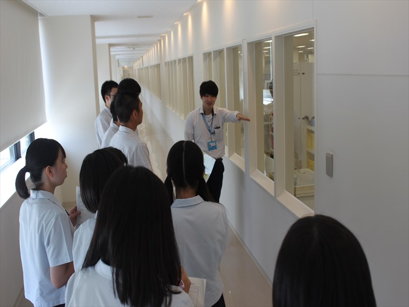 八尾高校2年生による企業見学会の実施